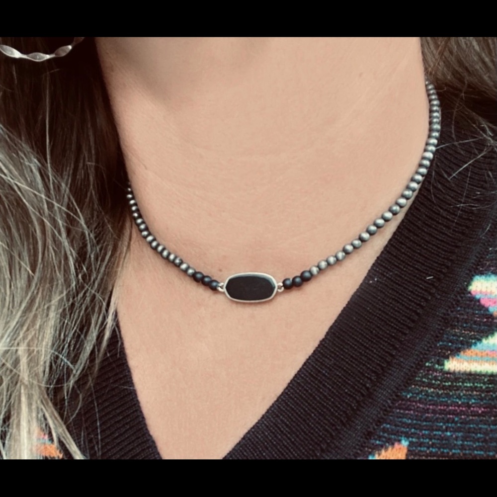 Black choker